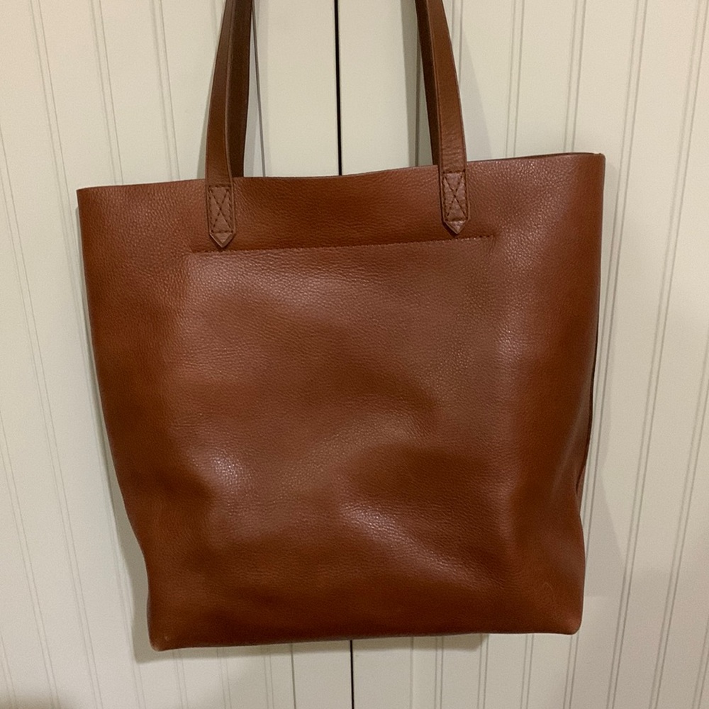 Brand new: Madewell medium transport tote with custom monogramming  “ALI” - Picture 3 of 6